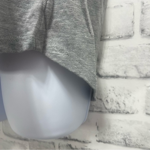 Style & Co Hamsa Gray V-Neck High Low Tee Medium - Picture 3 of 5